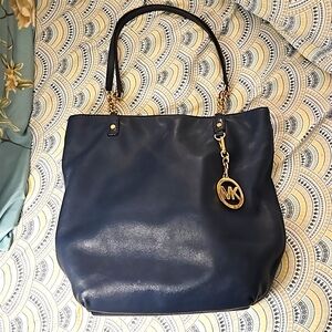 MICHAEL KORS Jet Set Leather Chain Tote